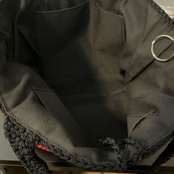 Red and Black EUC Crochet Tote Bag w/key ring inside no callouts - Picture 8 of 10